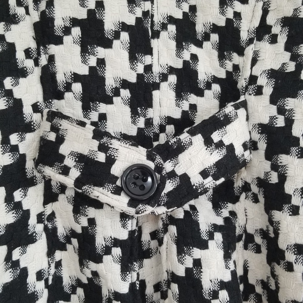 SOLD • Black and White Candie's Fall Winter Coat - Picture 6 of 8